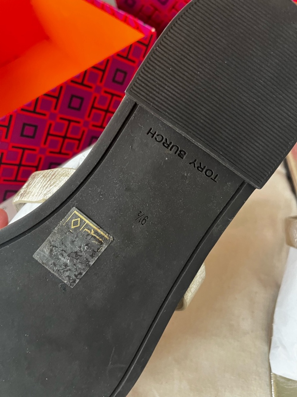 NIB Tory Burch Metallic Gold Miller Logo Thong Sandals - Picture 3 of 8